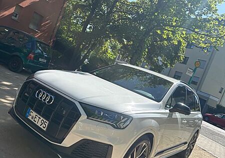 Audi SQ7 TFSI quattro tiptronic -