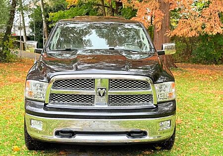 Dodge RAM 1500 5.7 Hemi V8 Laramie 4x4 Crew-Cab LPG