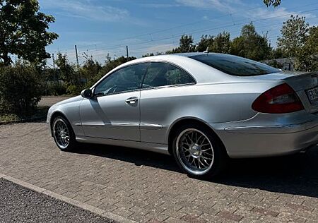 Mercedes-Benz CLK 200 KOMPRESSOR AVANTGARDE Avantgarde