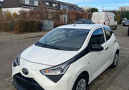 Toyota Aygo (X) Aygo (X) 1,0-l-VVT-i Team Deutschland Team D...