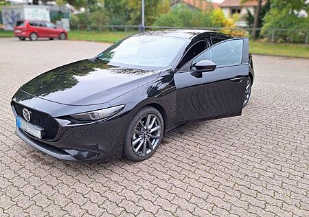 Mazda 3 2.0 SKYACTIV-G M-Hybrid -