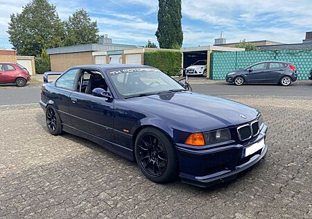 BMW 328i Coupe