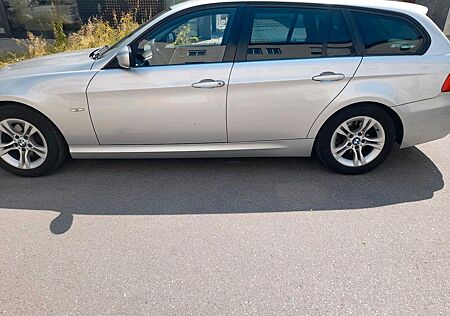 BMW 318i Touring - Kombi