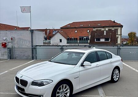 BMW 525d - Gut gepflegt, TÜV/HU neu. Schwarzes Leder