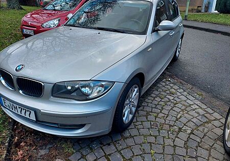 BMW 116i - E87