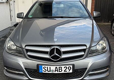 Mercedes-Benz C 220 Coupé CDI BlueEFFICIENCY -