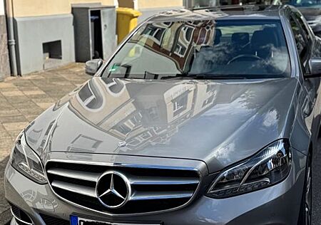 Mercedes-Benz E 200 CGI BlueEfficiency Avantgarde