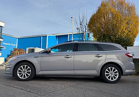 Ford Mondeo Turnier 2,0 TDCi~Titanium~Teilleder~Navi