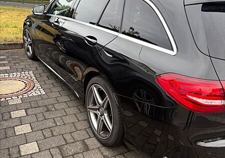 Mercedes-Benz C 220 d T AMG Line Burmester-Soundsystem