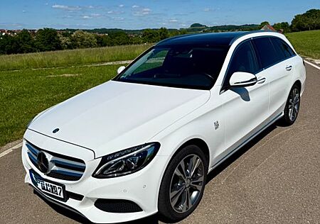 Mercedes-Benz C 250 C250d T Luftfahrwerk-AIRMATIC/ Pano./ Burmester