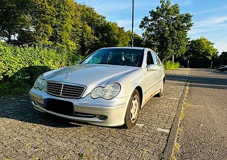 Mercedes-Benz C 200 KOMPRESSOR AVANTGARDE Avantgarde
