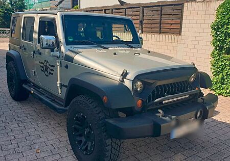 Jeep Wrangler Unlimitet x Sport- 3,8L- 6 Gang- A
