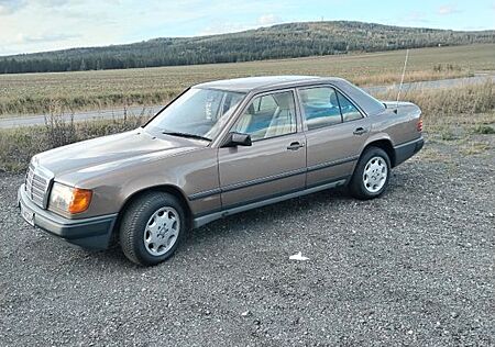 Mercedes-Benz 200 D 5gang SSD rostfrei 98tsdkm, 2.Hd, Scheckh.