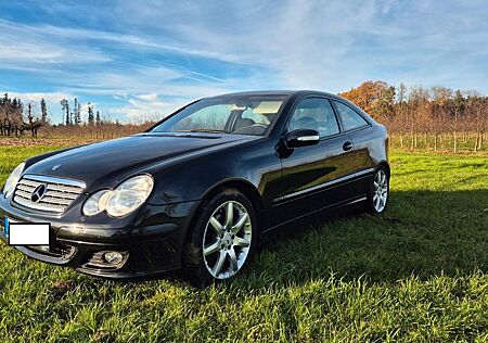 Mercedes-Benz CLC 200 Sportcoupe im Bestzustand TÜV Neu