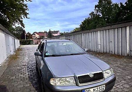 Skoda Octavia 1.6 Tour Combi Tour
