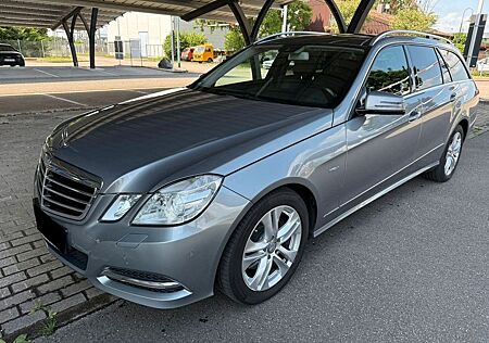 Mercedes-Benz E 250 E250 T CDI Avantgarde PANORAMA AUTOMATIK 1.Hand!