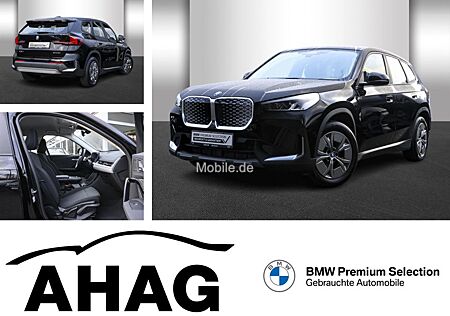 BMW iX1 xDrive30 Adaptives Fahrwerk Sitzhzg. Vorn
