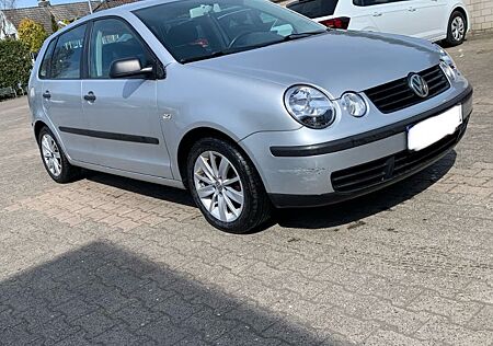 VW Polo Volkswagen 1.2 TÜV Inspektion Neu!
