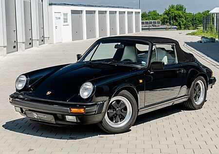 Porsche 911 Urmodell 911 Carrera 3.2 Cabrio | Perlweiss | Klima