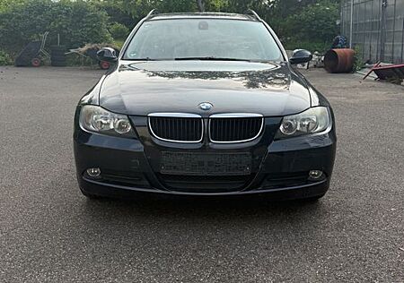 BMW 318i touring Edition Exclusive Edition Exclusive