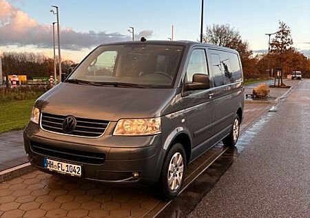 VW T5 Caravelle Volkswagen Highline