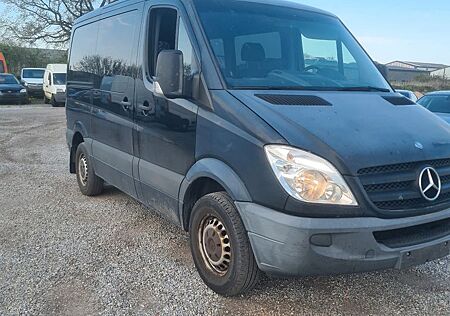 Mercedes-Benz Sprinter II Kombi 211 / 215 CDI