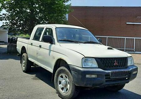 Mitsubishi L200 Doka 4x4 AHK