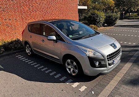 Peugeot 3008 2.0 HDi Business Line/Panoramadach/Navi/150