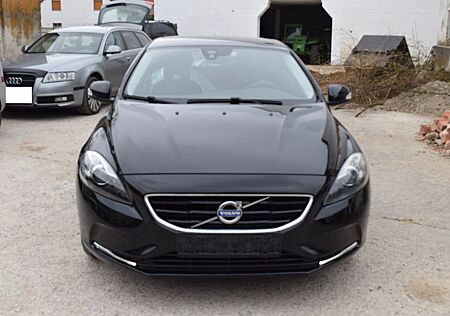 Volvo V40 T2