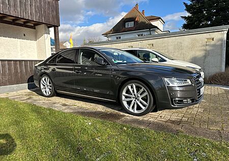 Audi A8 4.2 TDI V8 Quattro 21 Zoll HuD Matrix | TOP