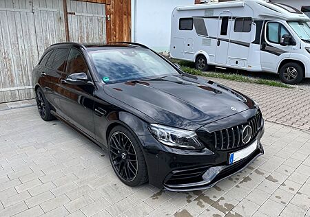 Mercedes-Benz C 63 AMG