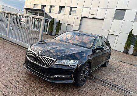 Skoda Superb L&K 4x4 VIRTUAL*AHK*ACC*LANE*KAMERA*SOUND