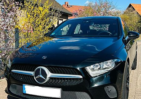 Mercedes-Benz A 200 Mercedes A200 Limousine | LED | Navi | MBUX