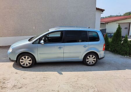 VW Touran Volkswagen 2.0 TDI DSG DPF Highline Highline