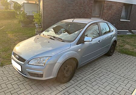 Ford Focus 1,6 Ti-VCT Style