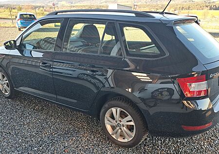 Skoda Fabia Combi Ambition Tempomat SmartLink ...