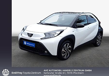 Toyota Aygo (X) S-CVT Black and White