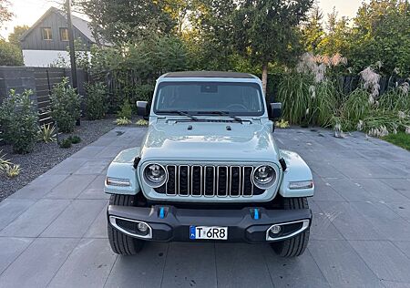 Jeep Wrangler Sahara 4xe Modell 2024 wie neu