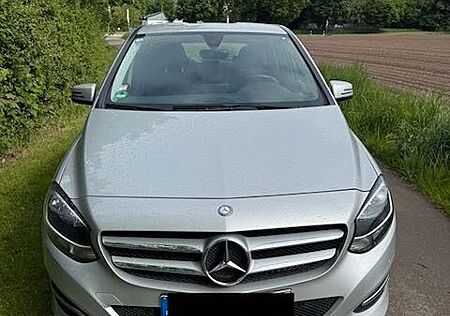 Mercedes-Benz B 180 Style Automatik