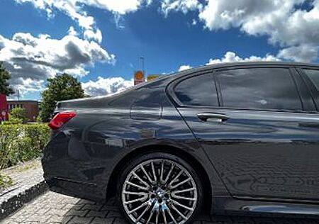 BMW 750 gebraucht kaufen BMW 750i xDrive - M-Sport , Garantie bis 07-2026