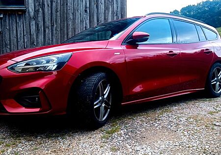 Ford Focus 1,5 EcoBoost 110kW ST-Line Turnier ST-Line