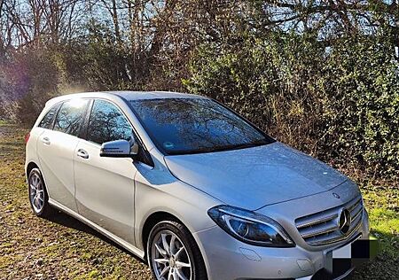 Mercedes-Benz B 180 BlueEFFICIENCY 90kW