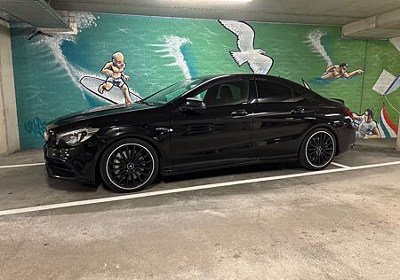 Mercedes-Benz CLA 45 AMG 4MATIC DCT Performance
