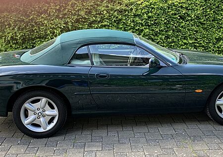 Jaguar XK8 Cabriolet -