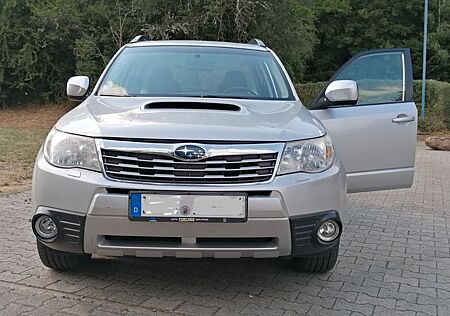 Subaru Forester geländegängiger 2.0D wartet auf Einsatz