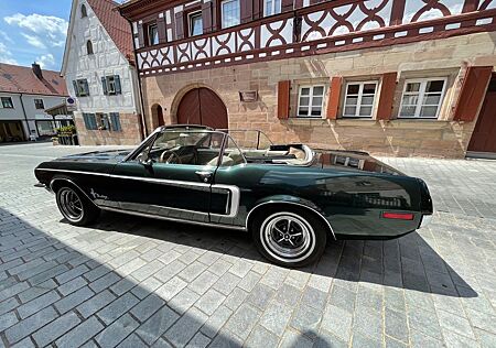 Ford Mustang GT in einzigartiger Farbkombination