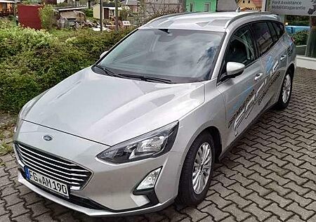 Ford Focus Turnier 1.0 EcoBoost Hybrid TITANIUM