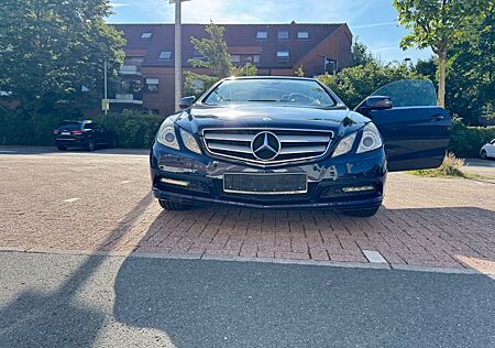Mercedes-Benz E 250 Cabriolet CDI BlueEFF. AVANTGARD...