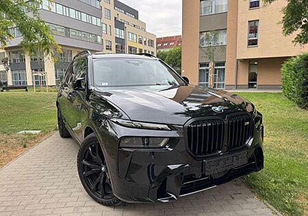 BMW X7 M60