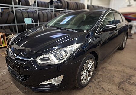 Hyundai i40 *1,6*LEDER*NAVI*EXTRAS*TOP*INSP NEU*1.HAND!